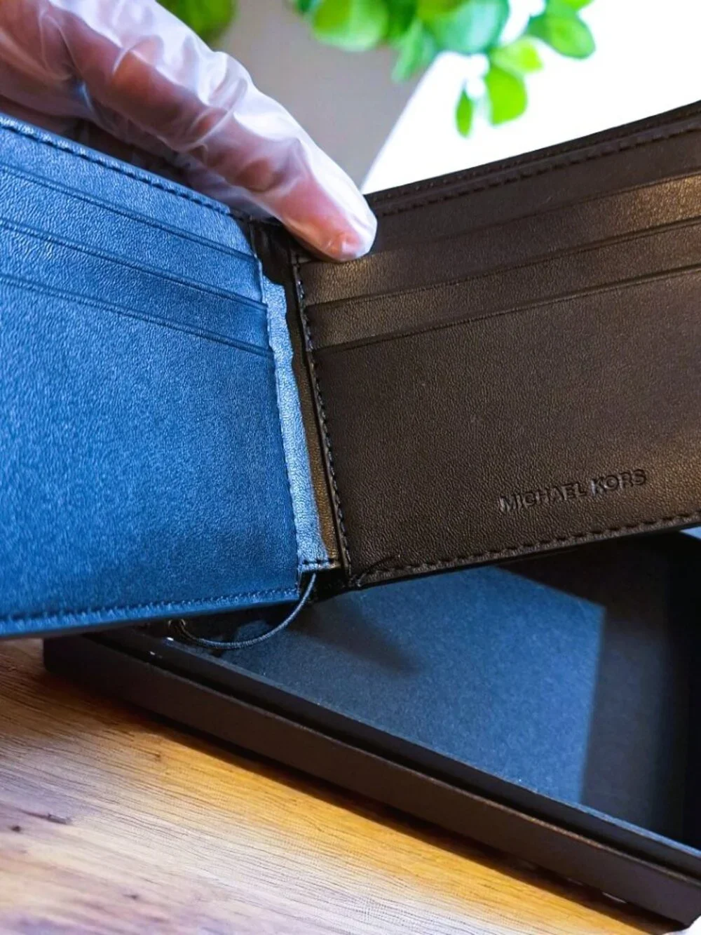 Michael Kors Men’s Black & Blue Card Case Wallet with Metallic Logo NWT